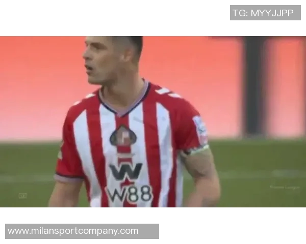 扎卡回忆2019年被嘘经历:痛苦与荣耀交织的足球人生瞬间