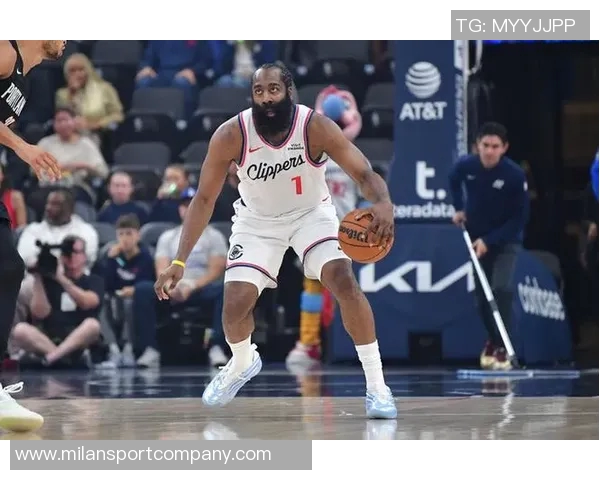 哈登14场比赛场均265分创离开火箭后新高展现个人开赛季最佳状态